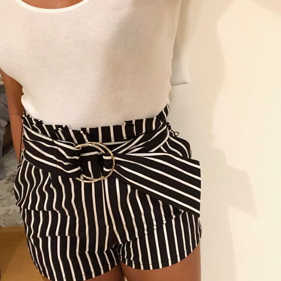 NWOT High Waist Paperbag Striped Belted Short - Picture 4 of 5